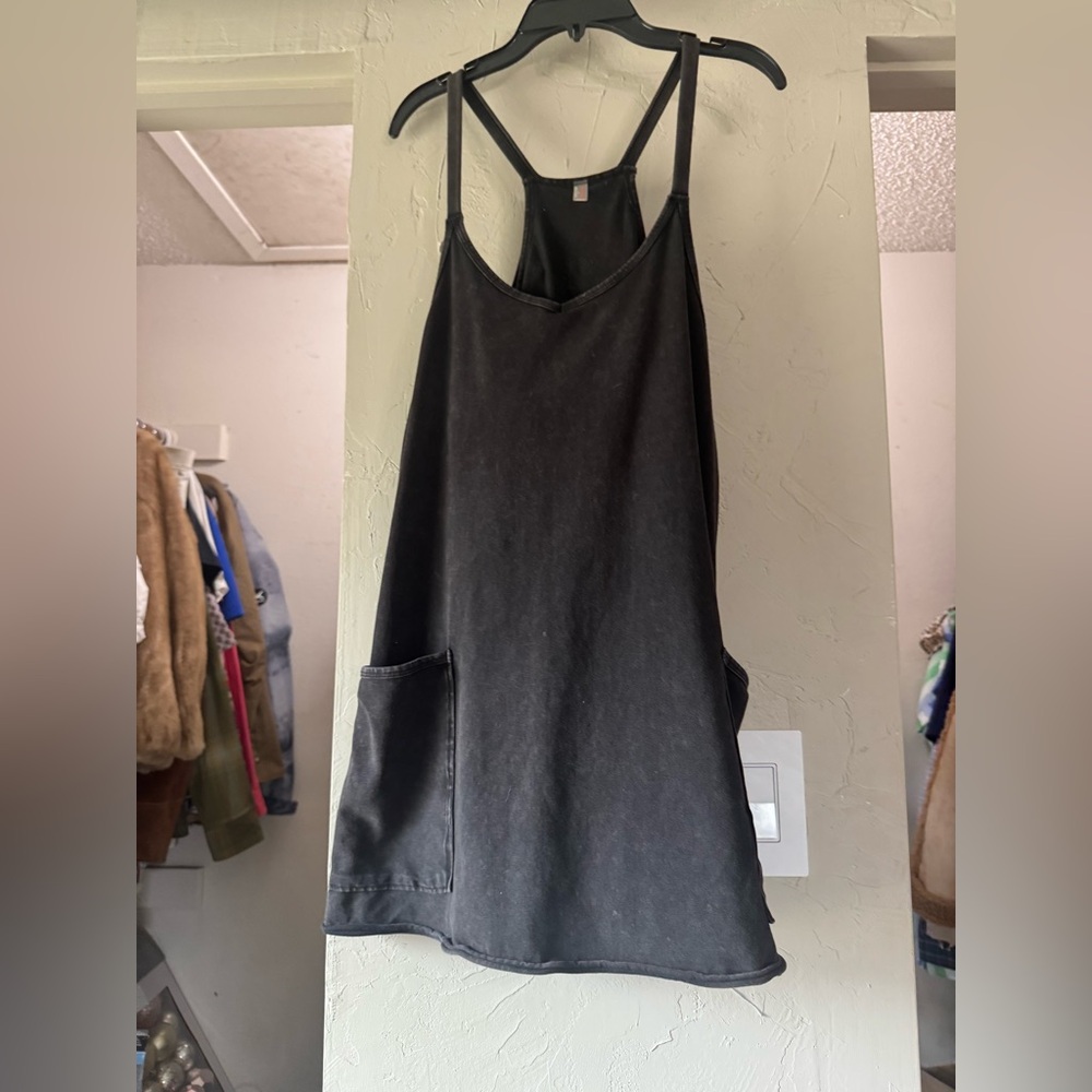 Black Sleeveless Dress with Pockets